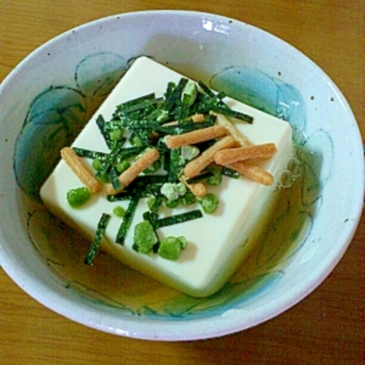 豆腐の冷たいお茶漬け